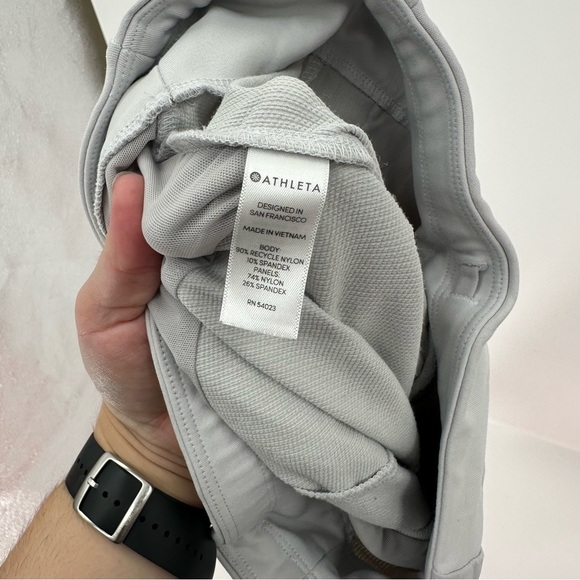 Athleta Headlands Hybrid Tight, Flagstone Grey SIZE 2              #353469 - Picture 6 of 7